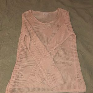 Heart detailed lightweight sweater! 💕